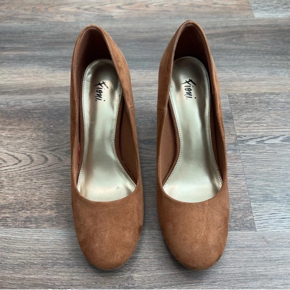 FIONI Clothing Brown Suede Round-Toe Heels